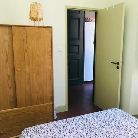 Apartment Palais Des Papes: Historic Mansion With Free Nearby Parking *